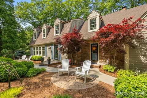 303 Stickney Ridge Road, Grand Haven, MI 49417