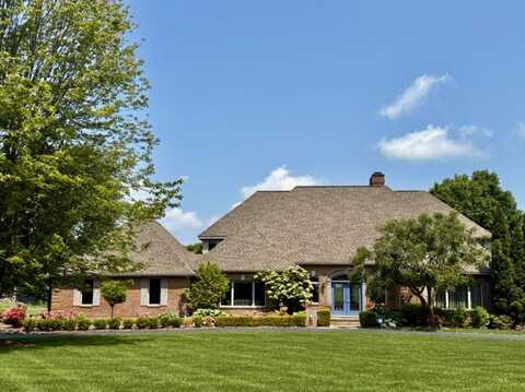 9388 York Woods Drive, Saline, MI 48176