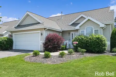 1410 Windcrest Lane NE, Grand Rapids, MI 49525