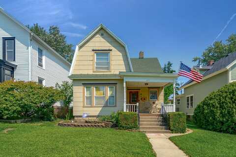 815 WOLCOTT Avenue, Saint Joseph, MI 49085