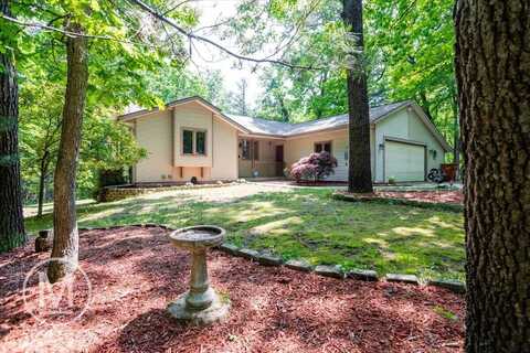 9057 Vergennes Street SE, Ada, MI 49301