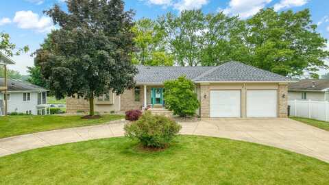 62 W Olcott Lake Drive, Jackson, MI 49201