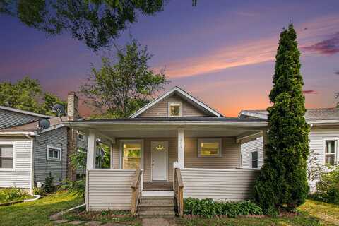 904 Riverview Avenue, Lansing, MI 48915