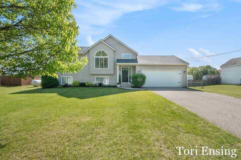 6195 S Johnson Road, Greenville, MI 48838