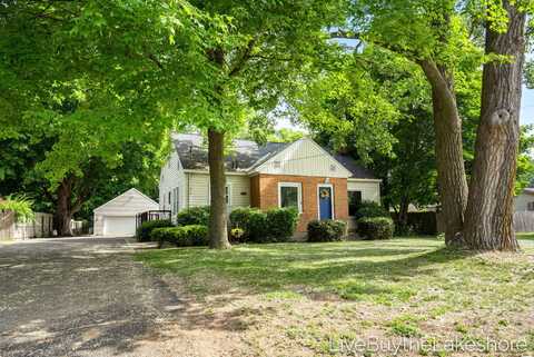 34 Porter Road, Norton Shores, MI 49441