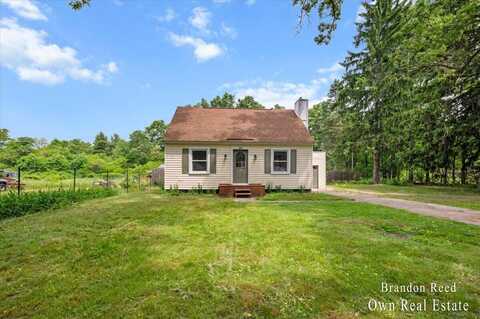 632 W River Road, Muskegon, MI 49445