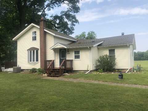 10233 N 10th Street, Plainwell, MI 49080