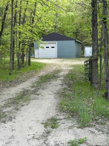 8047 W 10 1/2 Mile Road Road, Irons, MI 49644