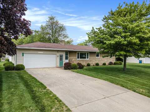 15561 Gierman Drive, Spring Lake, MI 49456