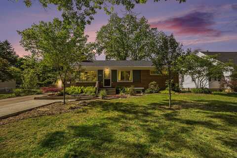 1450 32nd Street SE, Grand Rapids, MI 49508