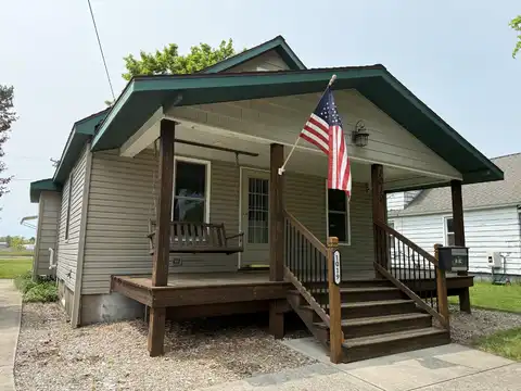 1019 2nd Avenue, Cadillac, MI 49601