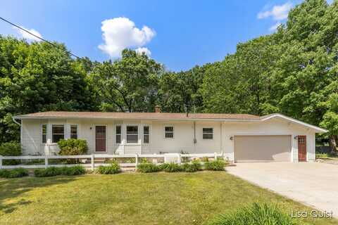 6733 Knollcrest Street NE, Rockford, MI 49341