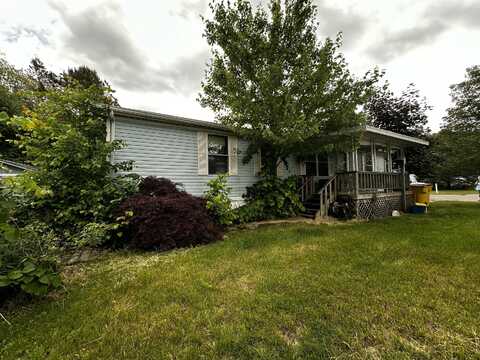 411 Aquaview Drive, Oxford, MI 48371