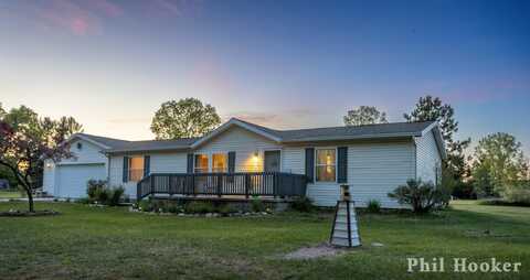105 Penny Lane, Stanton, MI 48888