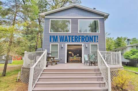 908 W Oak Street, Bitely, MI 49309