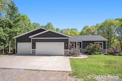 10960 Hooligan Lane NE, Rockford, MI 49341