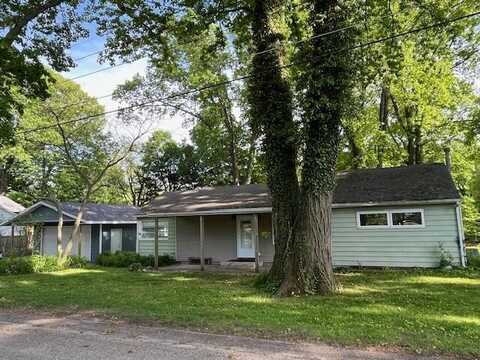 6820 Cherry Street, Coloma, MI 49038