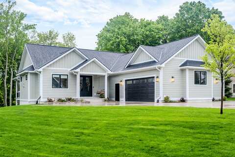 5433 Lone Beech Drive, Traverse City, MI 49685