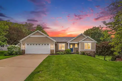 3724 Charlevoix Drive SE, Grand Rapids, MI 49546