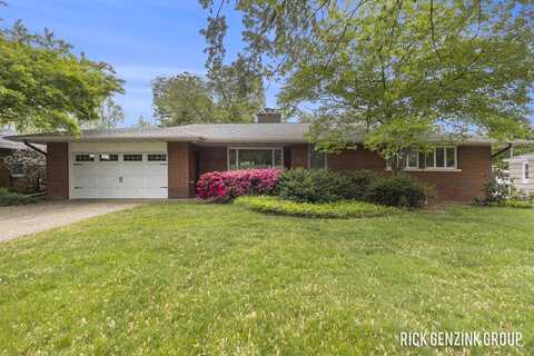 28 W 34th Street, Holland, MI 49423