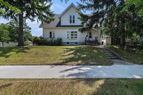 724 E Ludington Avenue, Ludington, MI 49431