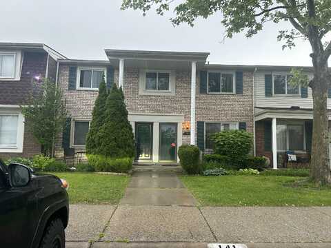 13410 Denver Circle N, Sterling Heights, MI 48312