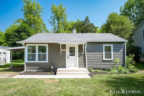 206 Fairview Street, Greenville, MI 48838