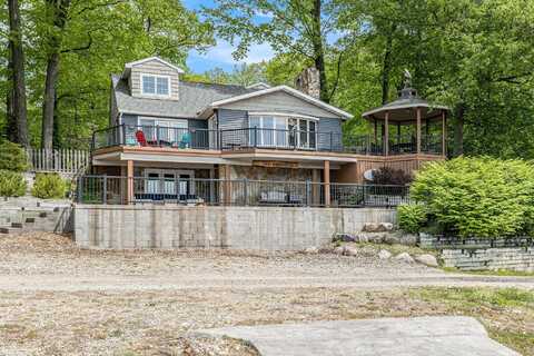 261 Midway Walk, Six Lakes, MI 48886