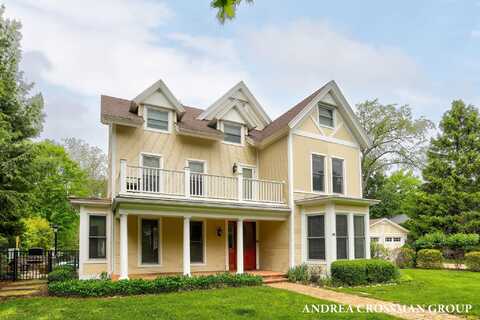 148 S Union Street, Douglas, MI 49406