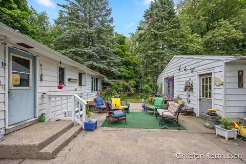11507 W Carson City Rd, Greenville, MI 48838