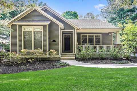 99 Ferry Street, Douglas, MI 49406