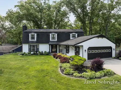 6872 Forest Valley Drive SE, Grand Rapids, MI 49546