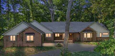 28118 Forestbrook Drive, Farmington Hills, MI 48334