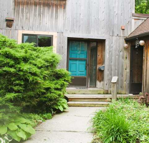 2165 Pauline Court, Ann Arbor, MI 48103