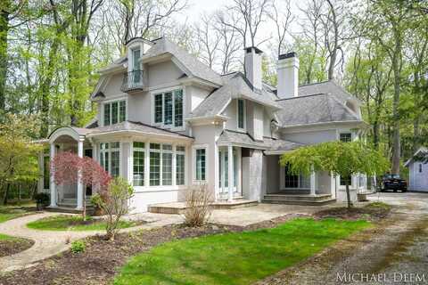 2743 Lakeshore Drive, Fennville, MI 49408