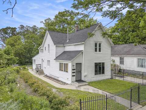 1188 Washington Avenue, Muskegon, MI 49441