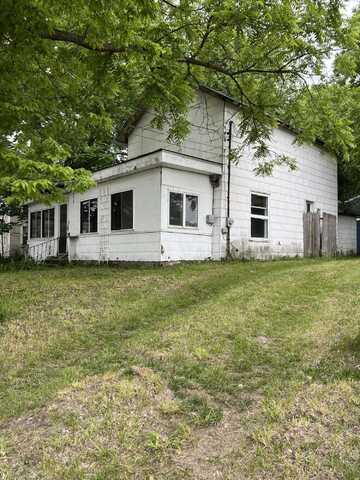 102 Allett Street, Allegan, MI 49010