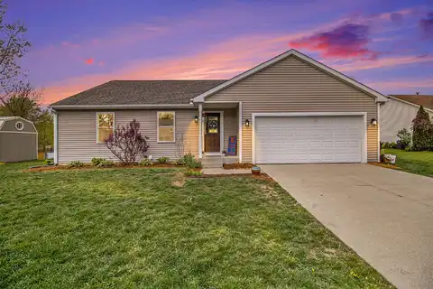 69698 Fox Crossing, Edwardsburg, MI 49112