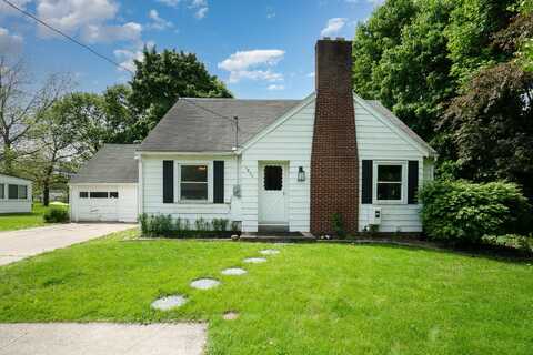2958 E Stewart Road, Midland, MI 48640