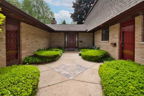 2727 S Lakeshore Drive, Saint Joseph, MI 49085
