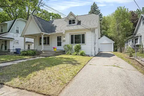 1831 Newark Avenue SE, Grand Rapids, MI 49507