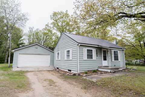2204 W Surrey Road, Farwell, MI 48622