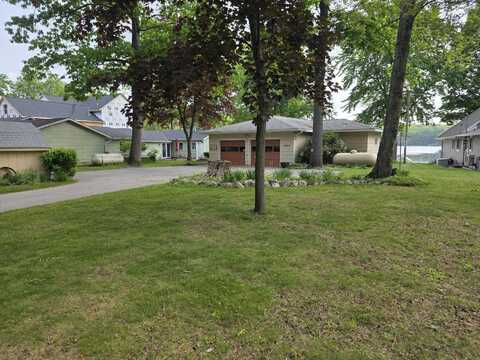 4900 N Ford Lake Road, Fountain, MI 49410