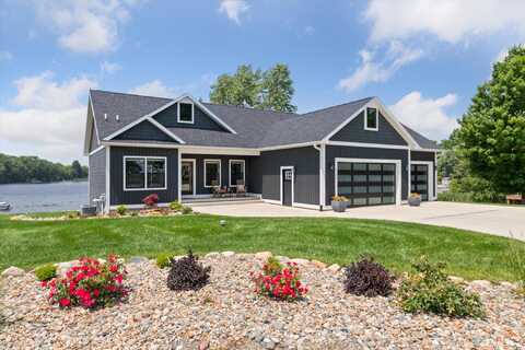 61436 Crystal Beach Drive, Sturgis, MI 49091