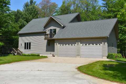 22406 E River Road, Harrietta, MI 49638