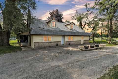2006 W Rose Center Road, Holly, MI 48442