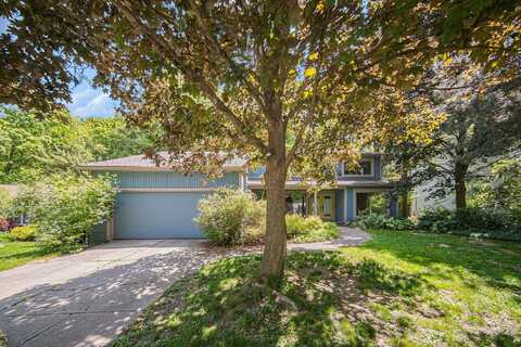 1410 N Folkstone Court, Ann Arbor, MI 48105