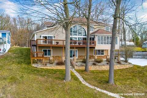 1945 Iroquois Trail, Hastings, MI 49058