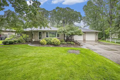 2446 Bristolwood Drive NW, Grand Rapids, MI 49544