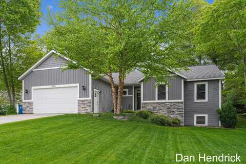 14832 Canary Drive, Grand Haven, MI 49417
